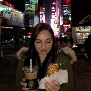 Meet your Posher, Luda